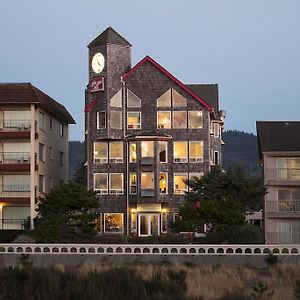 The Seaside Oceanfront Inn